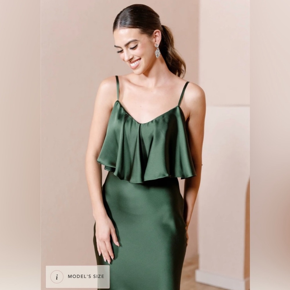 Revelry Riley Convertible Dress in Satin Eucalyptus Size 8